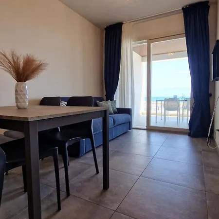 Appartamento Enchanting With Sunny Terrace *