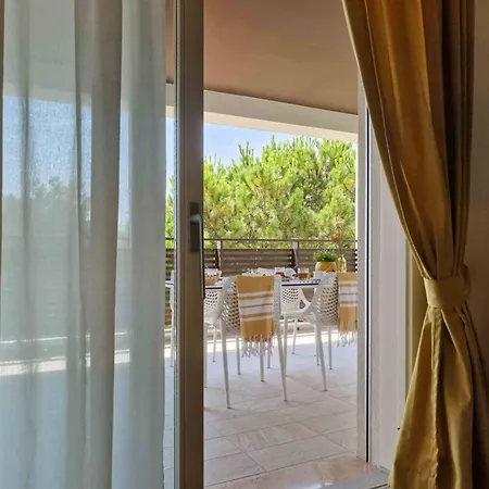 Enchanting With Sunny Terrace דירה *